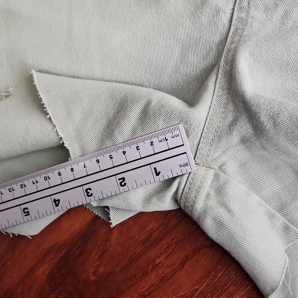 Gloria Vanderbilt Shorts Womens Size 16 Light Sage Green Cut Off Jeans